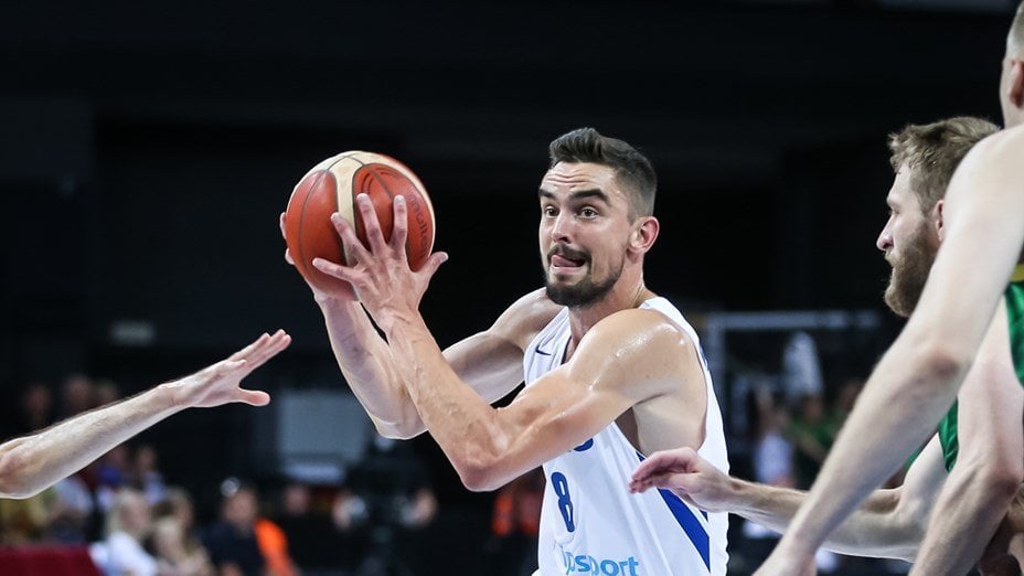 The participation of T. Satoransky in the European Championship is however less than dialogue